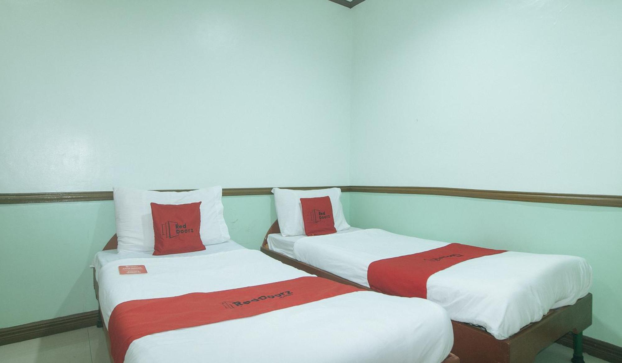 Reddoorz At Maanyag Pension House Mandaue Cebu Eksteriør bilde