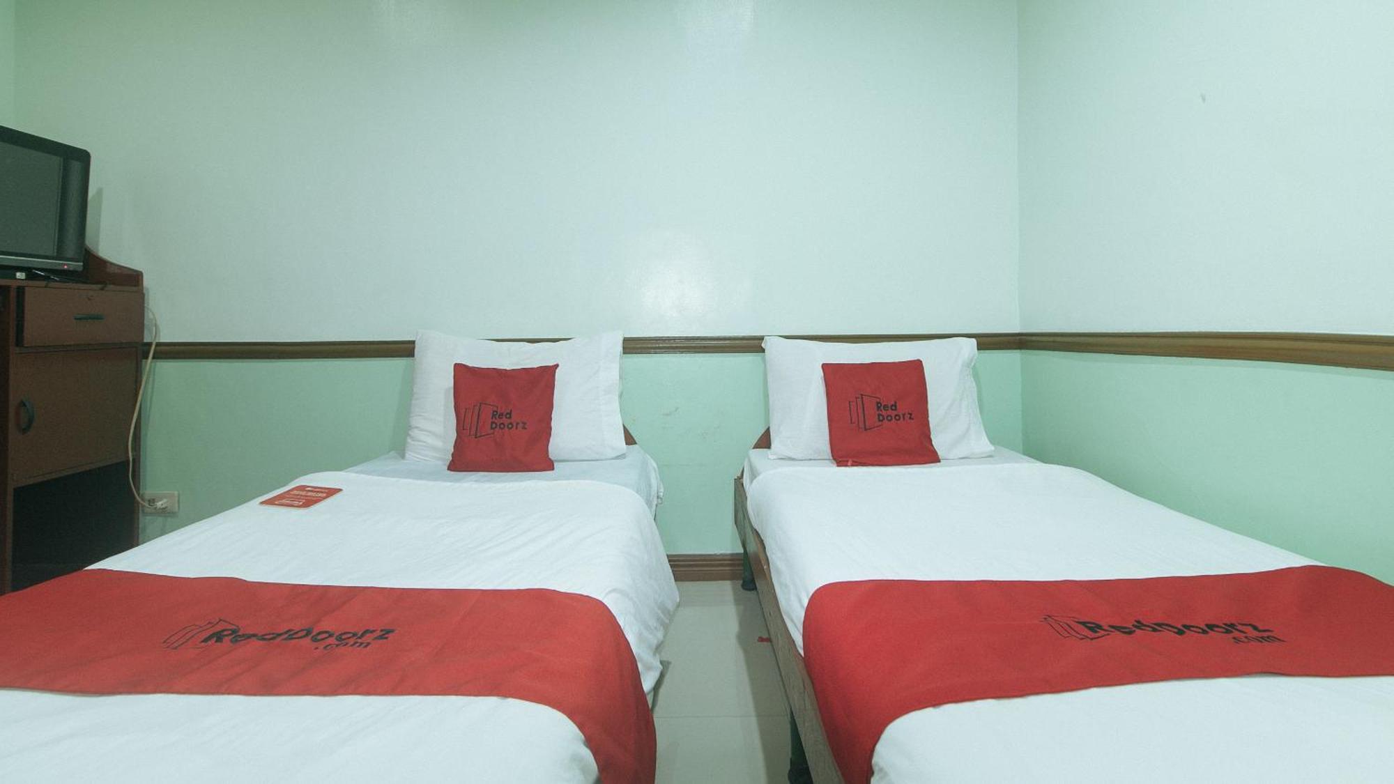 Reddoorz At Maanyag Pension House Mandaue Cebu Eksteriør bilde