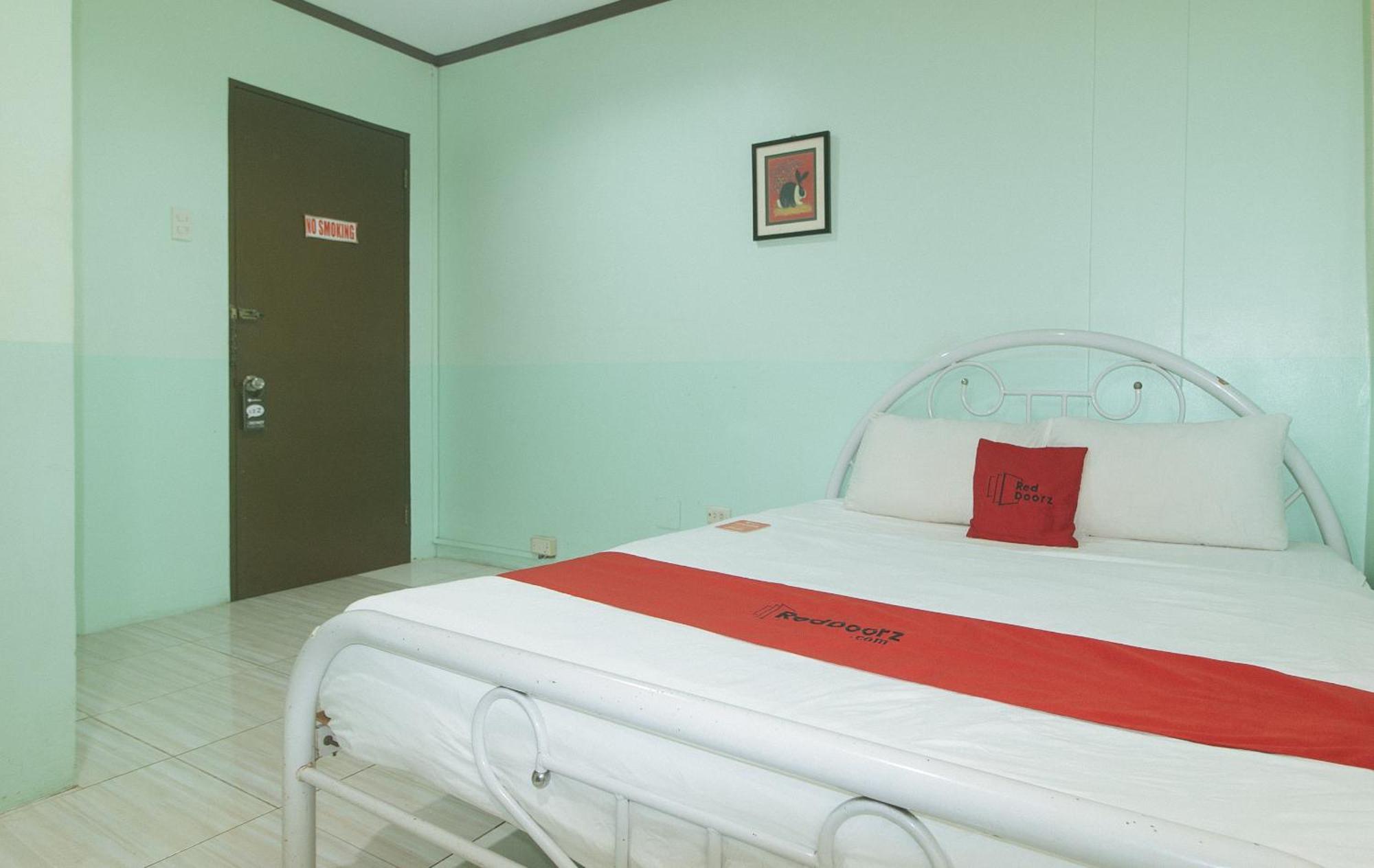 Reddoorz At Maanyag Pension House Mandaue Cebu Eksteriør bilde