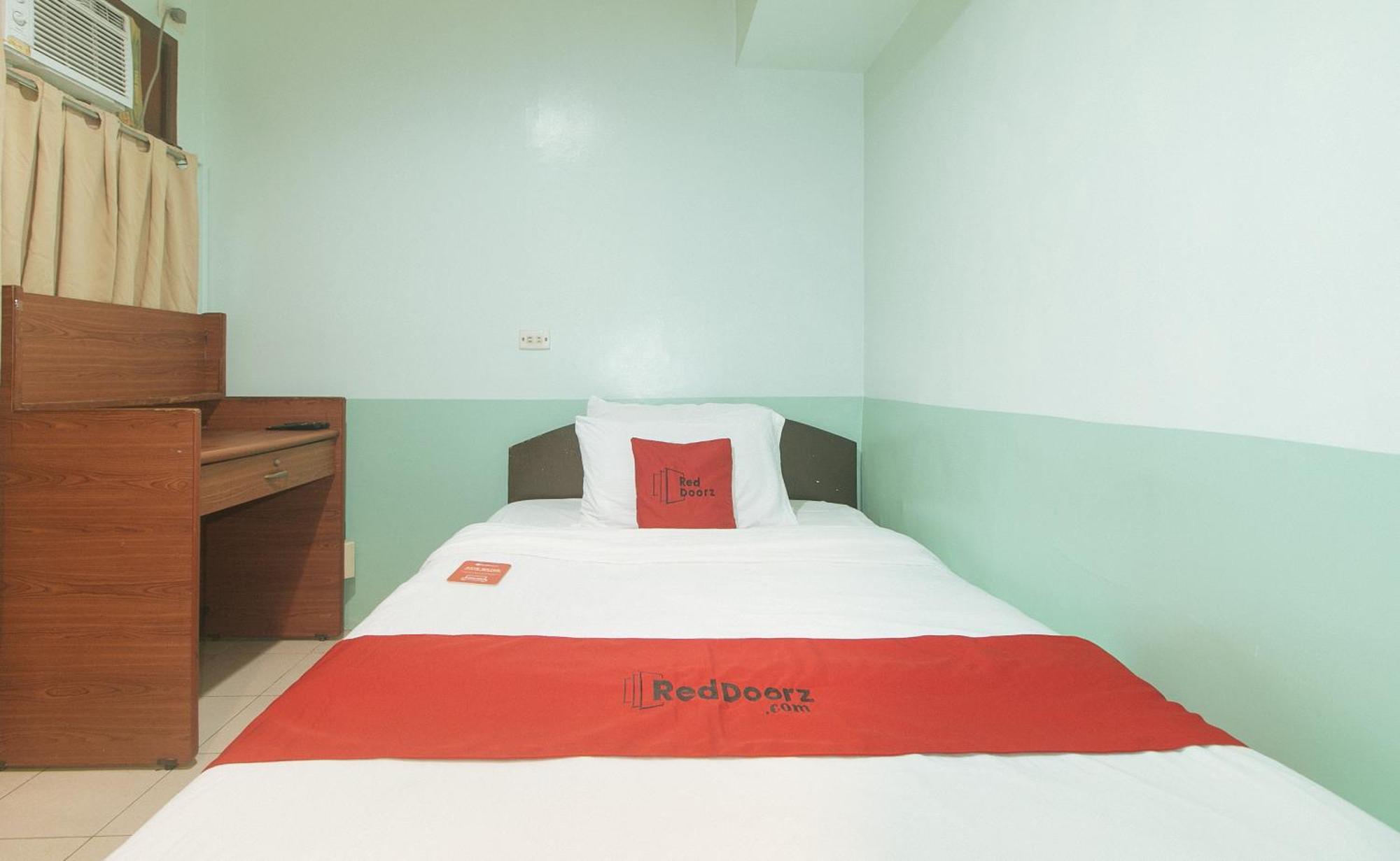 Reddoorz At Maanyag Pension House Mandaue Cebu Eksteriør bilde